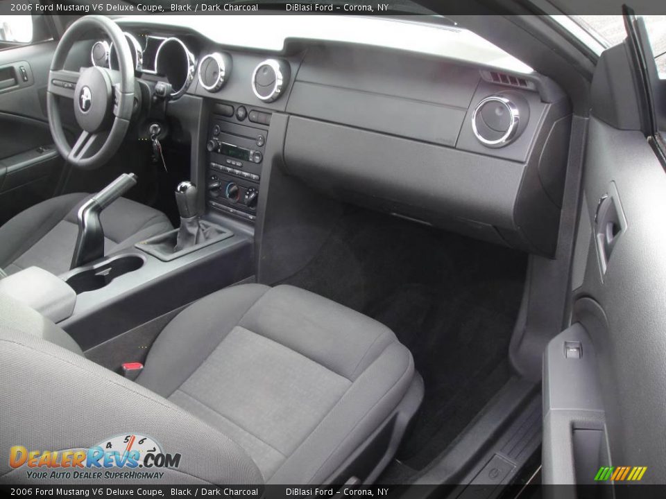 2006 Ford Mustang V6 Deluxe Coupe Black / Dark Charcoal Photo #21