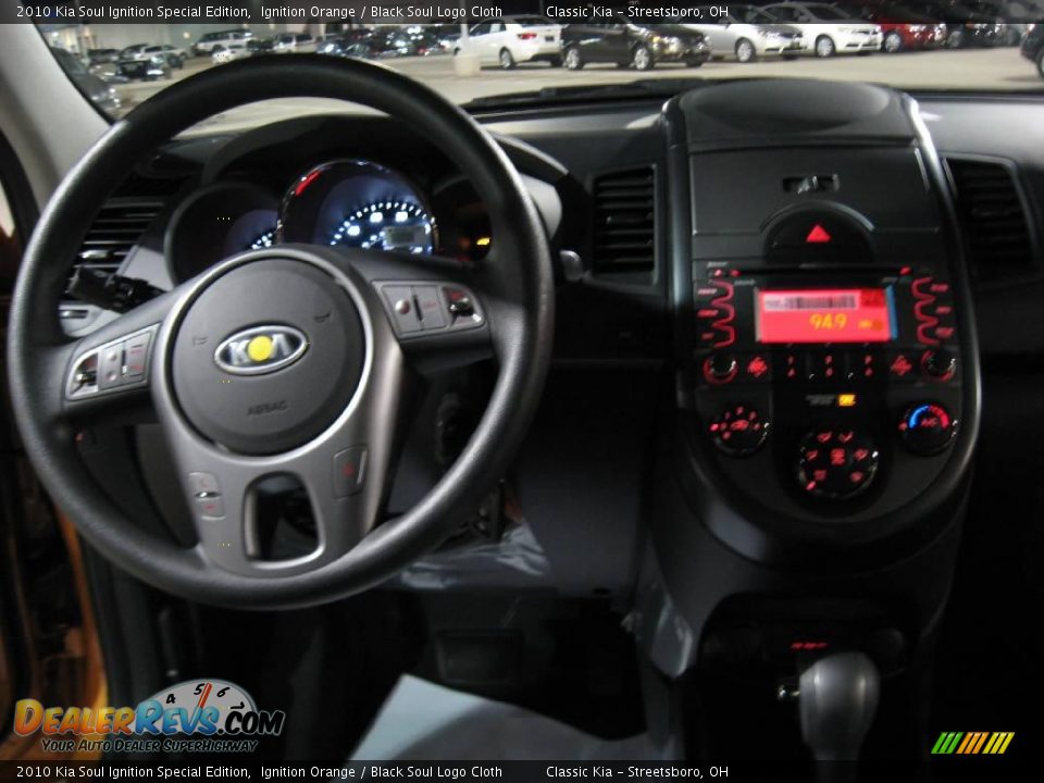 2010 Kia Soul Ignition Special Edition Ignition Orange / Black Soul Logo Cloth Photo 10
