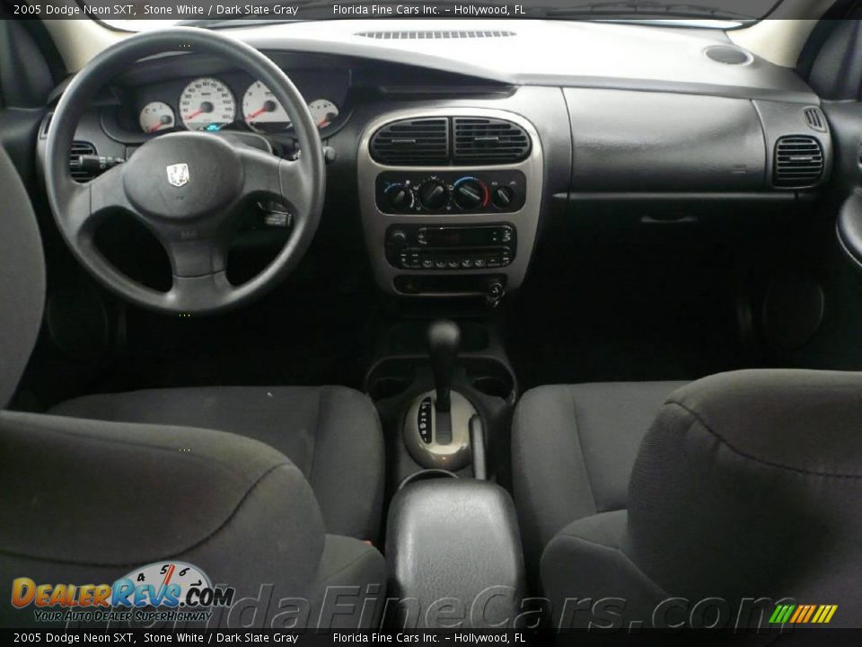 2005 Dodge Neon SXT Stone White / Dark Slate Gray Photo #16