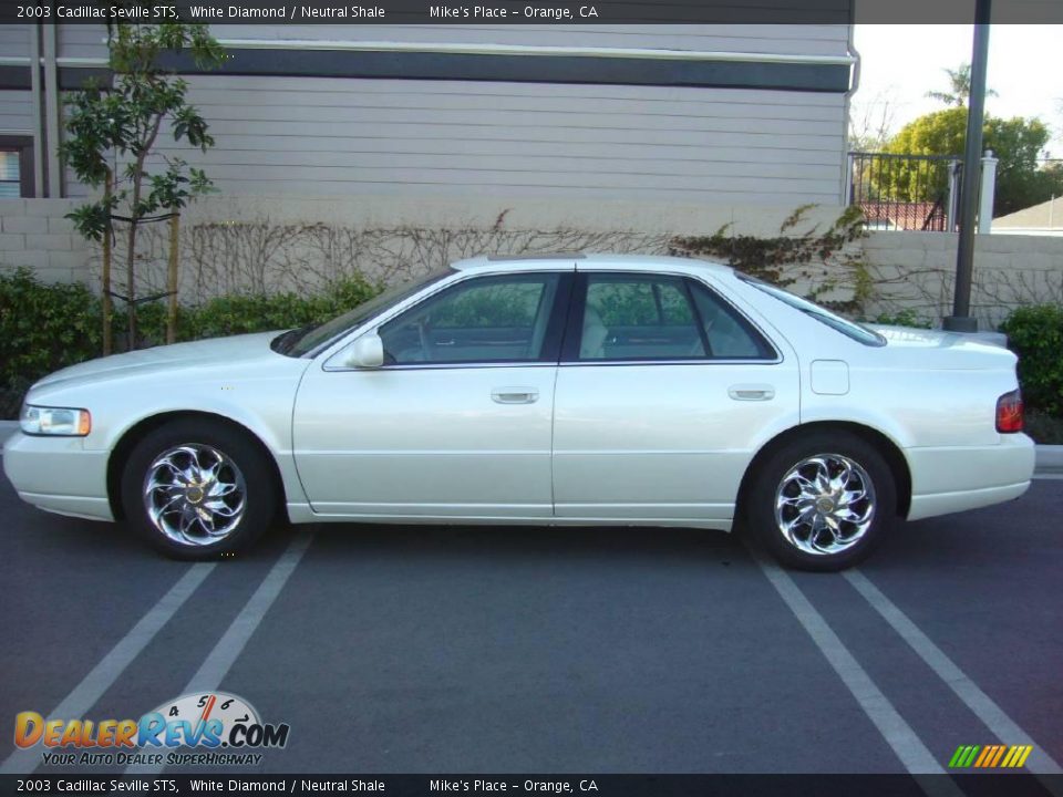 2003 Cadillac Seville STS White Diamond / Neutral Shale Photo #2