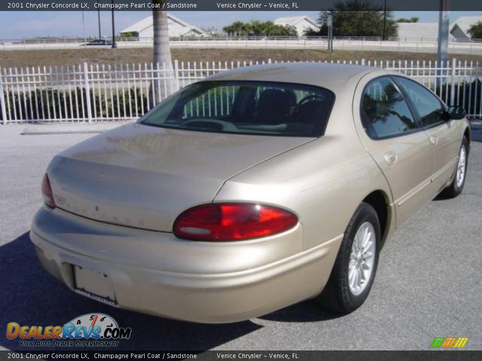 2001 Chrysler Concorde LX Champagne Pearl Coat / Sandstone Photo #6