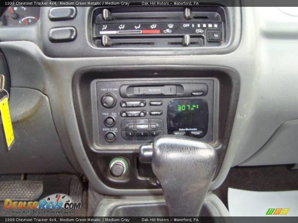 1999 Chevrolet Tracker 4x4 Medium Green Metallic / Medium Gray Photo #9