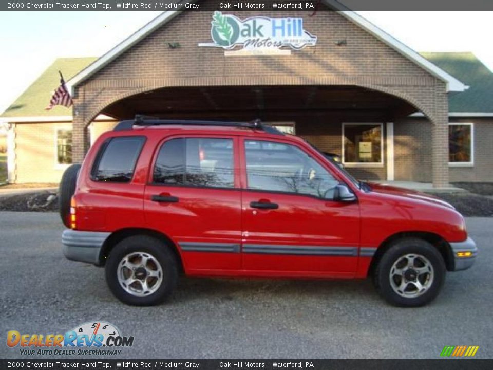 2000 Chevrolet Tracker Hard Top Wildfire Red / Medium Gray Photo #1