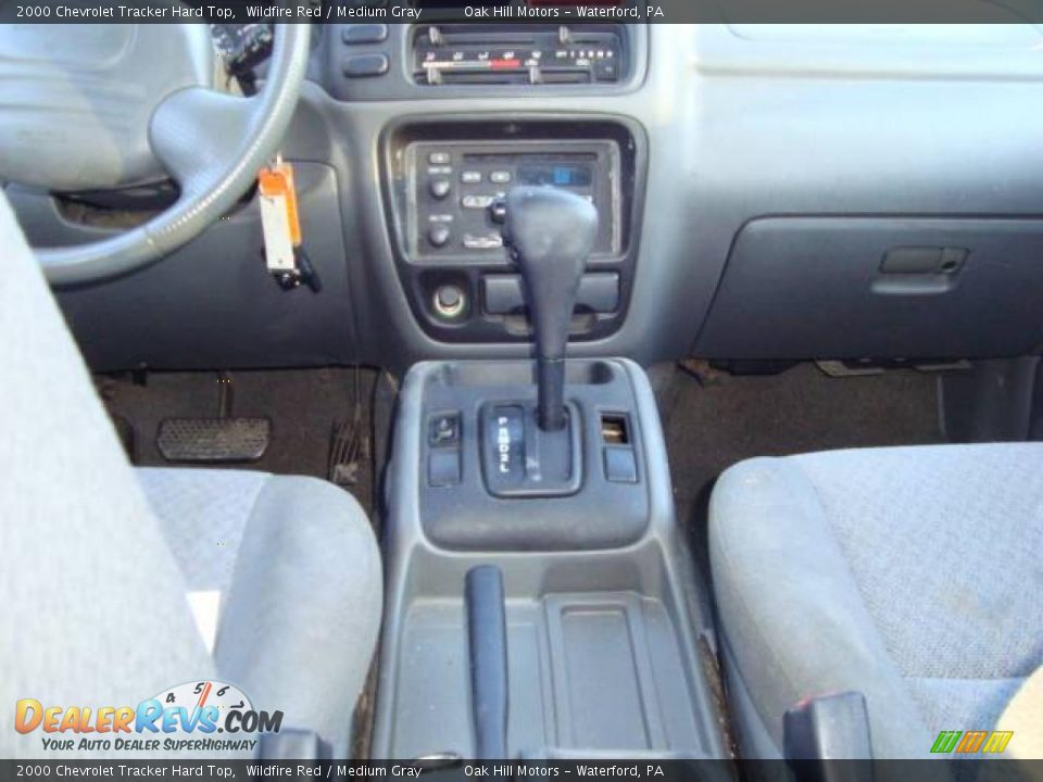 2000 Chevrolet Tracker Hard Top Wildfire Red / Medium Gray Photo #9