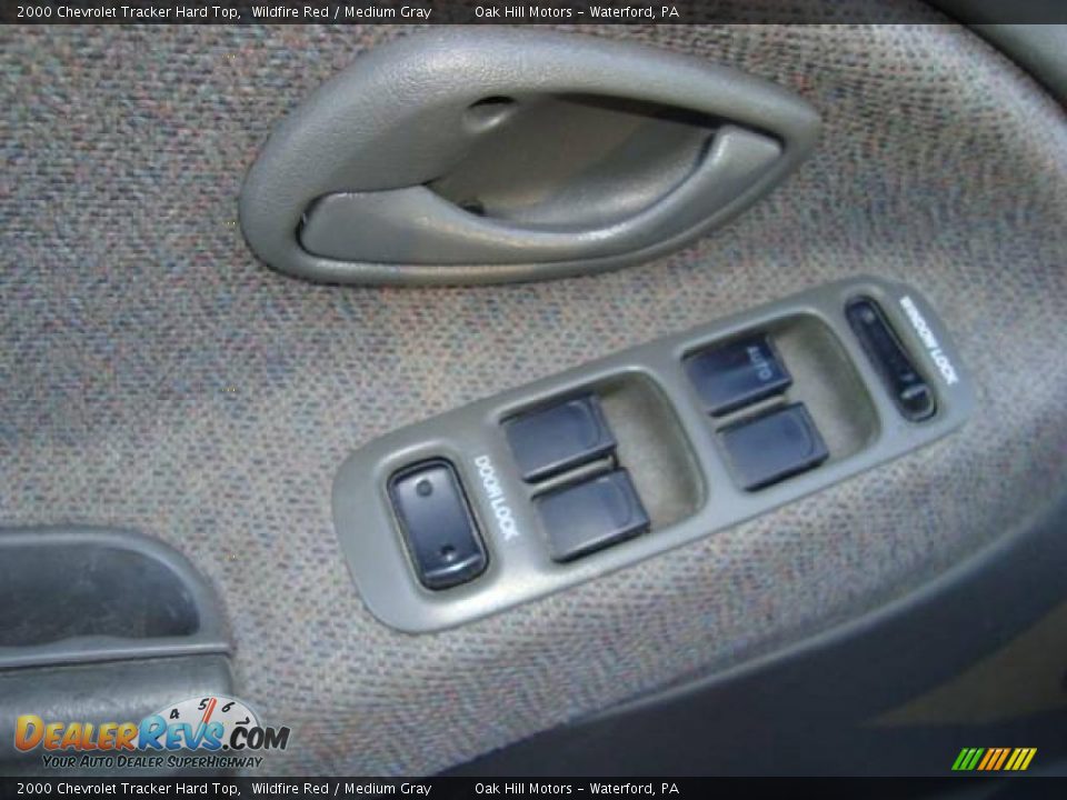 2000 Chevrolet Tracker Hard Top Wildfire Red / Medium Gray Photo #12