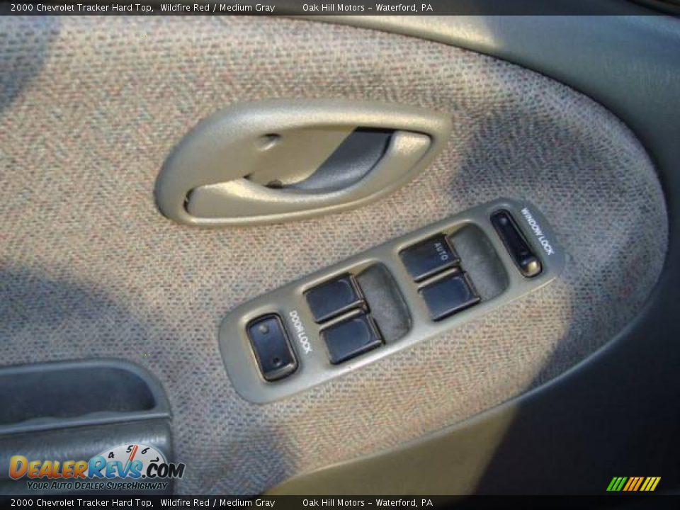 2000 Chevrolet Tracker Hard Top Wildfire Red / Medium Gray Photo #17
