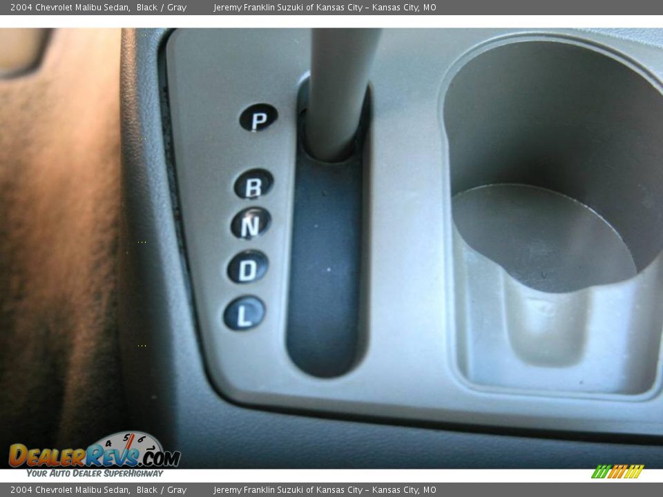 2004 Chevrolet Malibu Sedan Black / Gray Photo #11