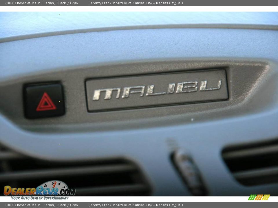 2004 Chevrolet Malibu Sedan Black / Gray Photo #12