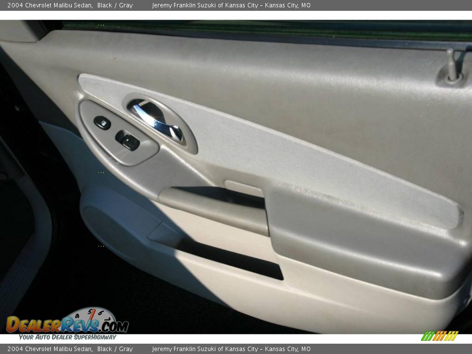 2004 Chevrolet Malibu Sedan Black / Gray Photo #21