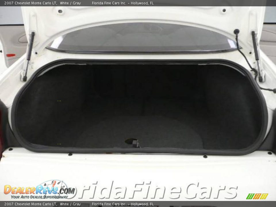 2007 Chevrolet Monte Carlo LT White / Gray Photo #10