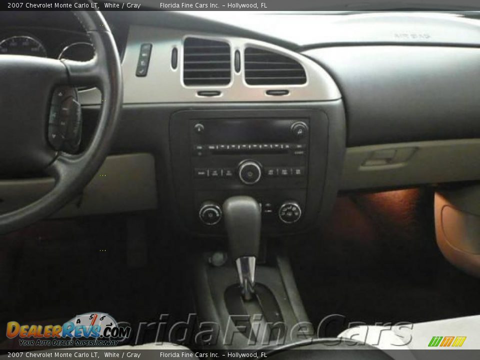 2007 Chevrolet Monte Carlo LT White / Gray Photo #17