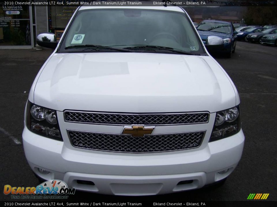 2010 Chevrolet Avalanche LTZ 4x4 Summit White / Dark Titanium/Light Titanium Photo #8