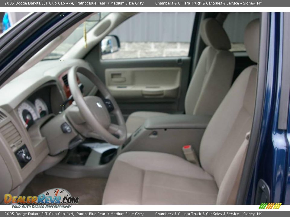 2005 Dodge Dakota SLT Club Cab 4x4 Patriot Blue Pearl / Medium Slate Gray Photo #3
