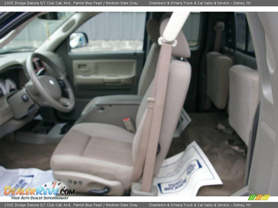 2005 Dodge Dakota SLT Club Cab 4x4 Patriot Blue Pearl / Medium Slate Gray Photo #5