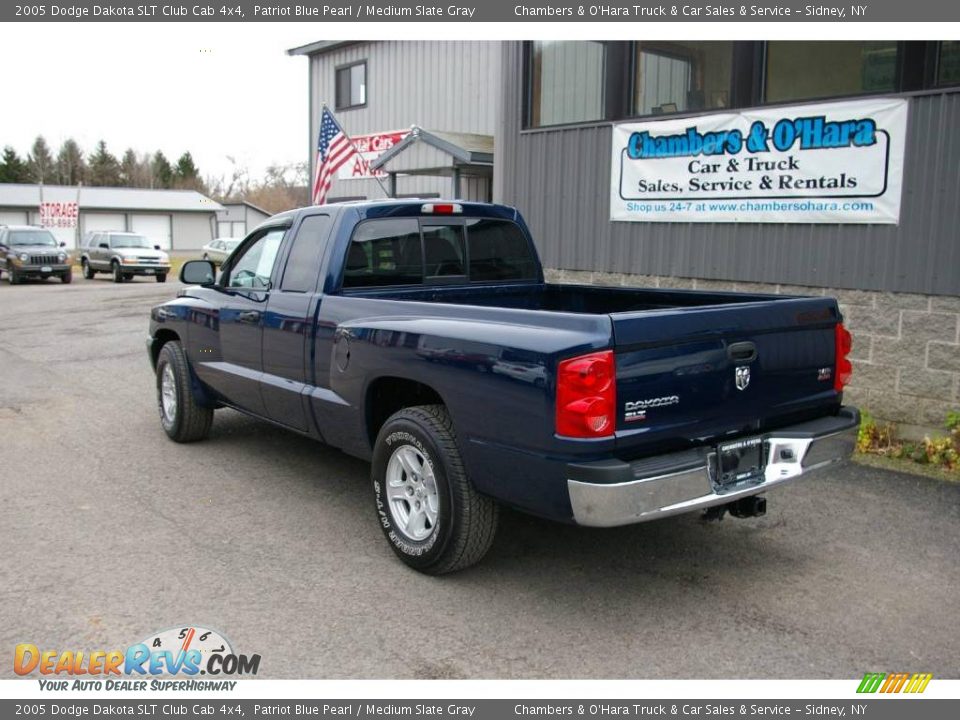 2005 Dodge Dakota SLT Club Cab 4x4 Patriot Blue Pearl / Medium Slate Gray Photo #9