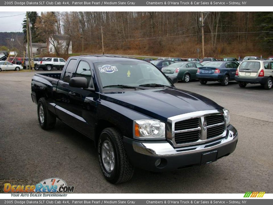 2005 Dodge Dakota SLT Club Cab 4x4 Patriot Blue Pearl / Medium Slate Gray Photo #15