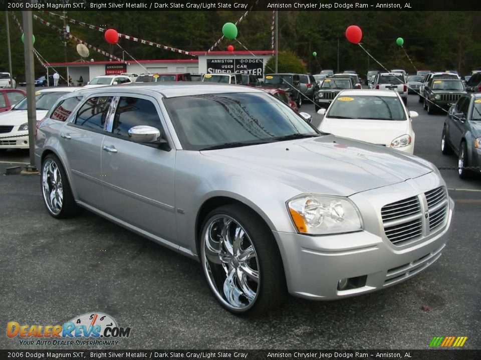 2006 Dodge Magnum SXT Bright Silver Metallic / Dark Slate Gray/Light Slate Gray Photo #1