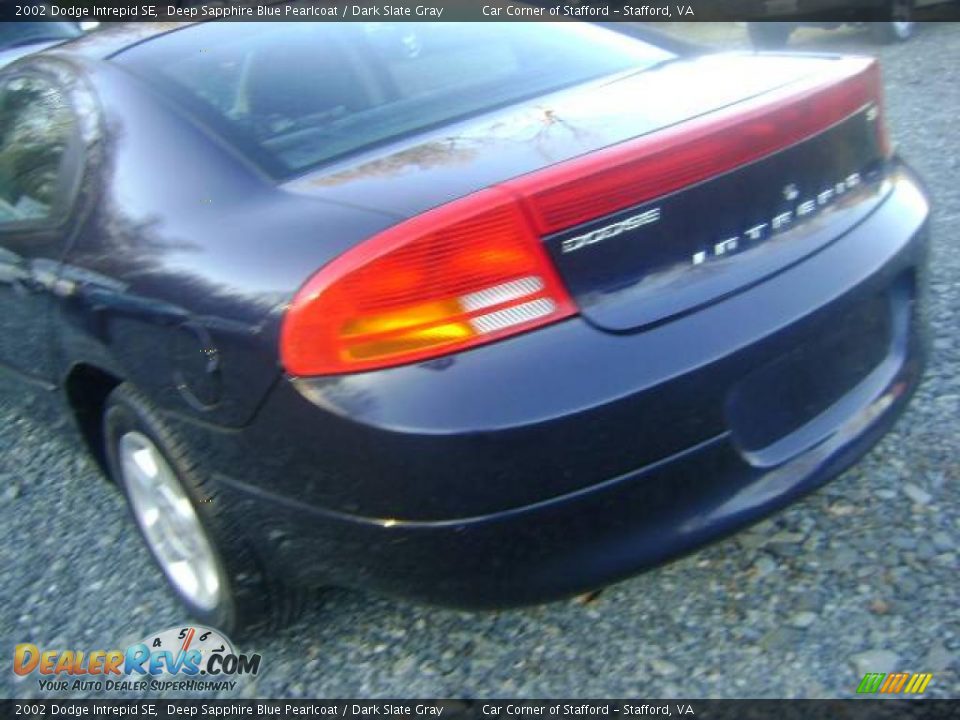 2002 Dodge Intrepid SE Deep Sapphire Blue Pearlcoat / Dark Slate Gray Photo #9