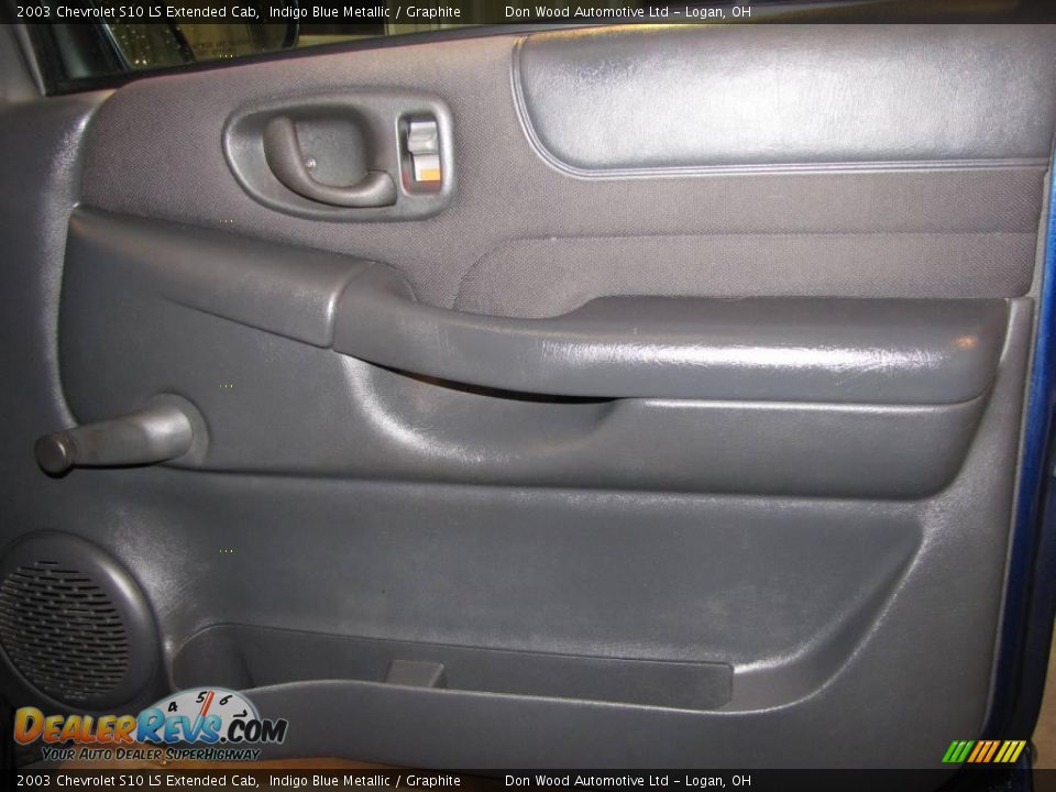 2003 Chevrolet S10 LS Extended Cab Indigo Blue Metallic / Graphite Photo #14