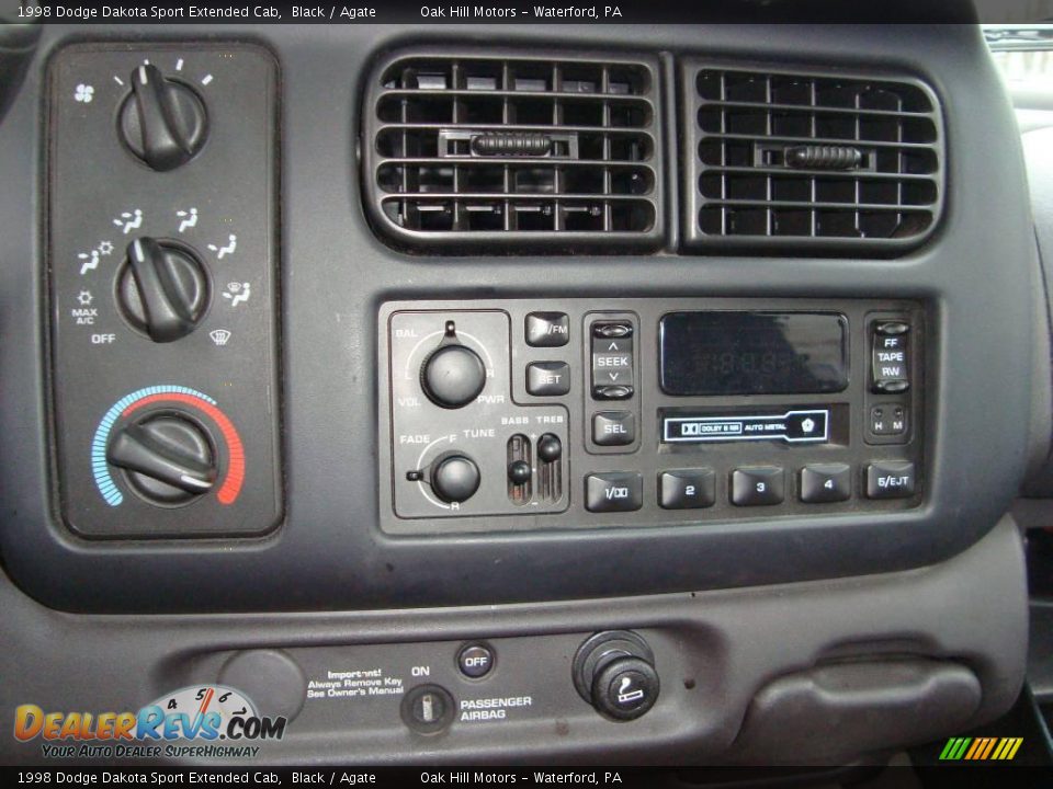 1998 Dodge Dakota Sport Extended Cab Black / Agate Photo #11