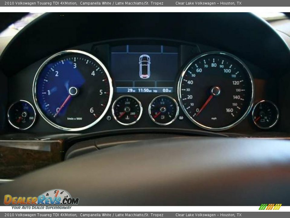 2010 Volkswagen Touareg TDI 4XMotion Campanella White / Latte Macchiatto/St. Tropez Photo #21