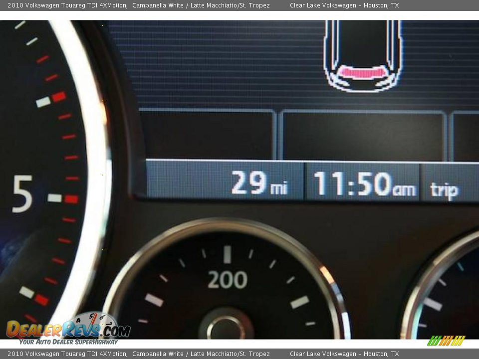 2010 Volkswagen Touareg TDI 4XMotion Campanella White / Latte Macchiatto/St. Tropez Photo #22