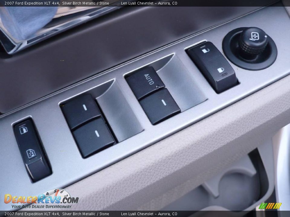 2007 Ford Expedition XLT 4x4 Silver Birch Metallic / Stone Photo #8