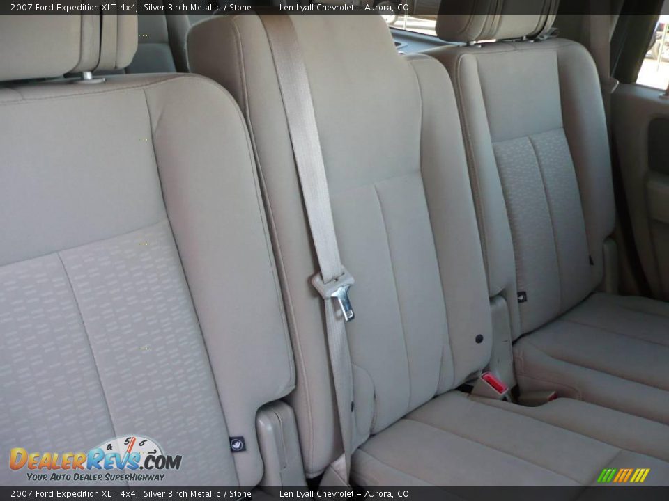 2007 Ford Expedition XLT 4x4 Silver Birch Metallic / Stone Photo #16