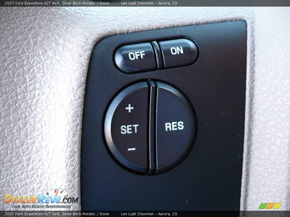 2007 Ford Expedition XLT 4x4 Silver Birch Metallic / Stone Photo #27