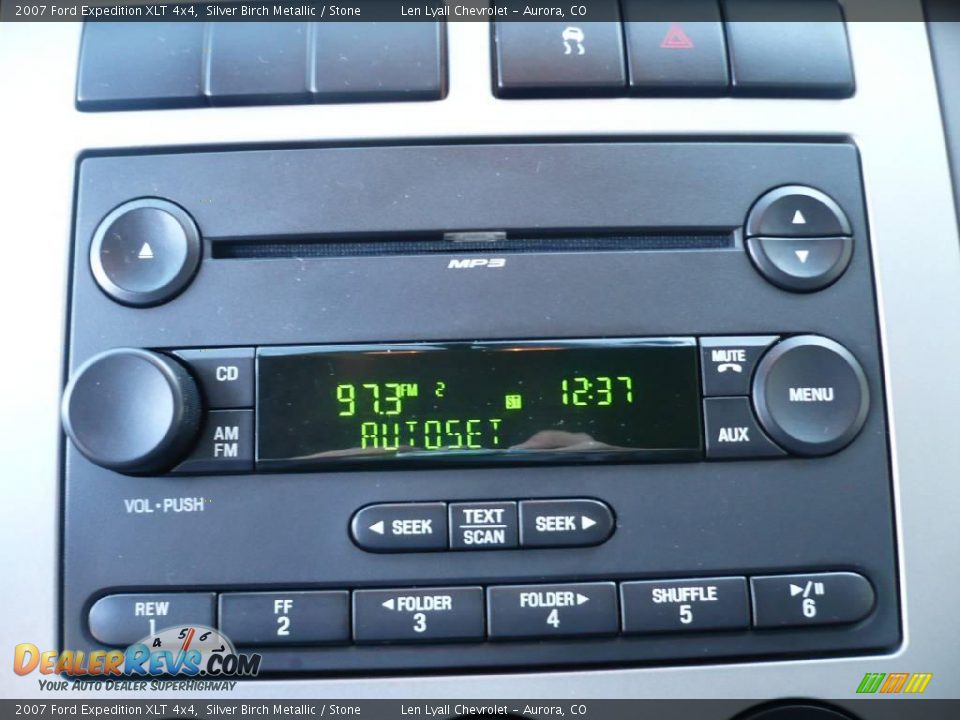 2007 Ford Expedition XLT 4x4 Silver Birch Metallic / Stone Photo #29