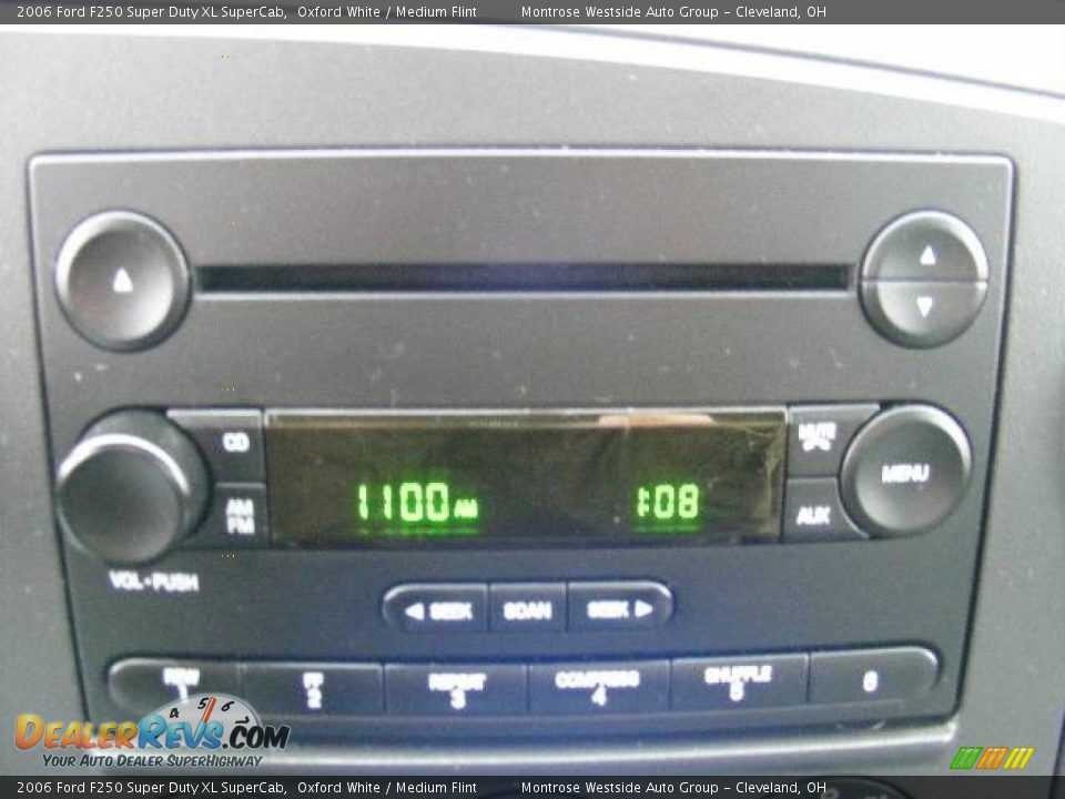 2006 Ford F250 Super Duty XL SuperCab Oxford White / Medium Flint Photo #19