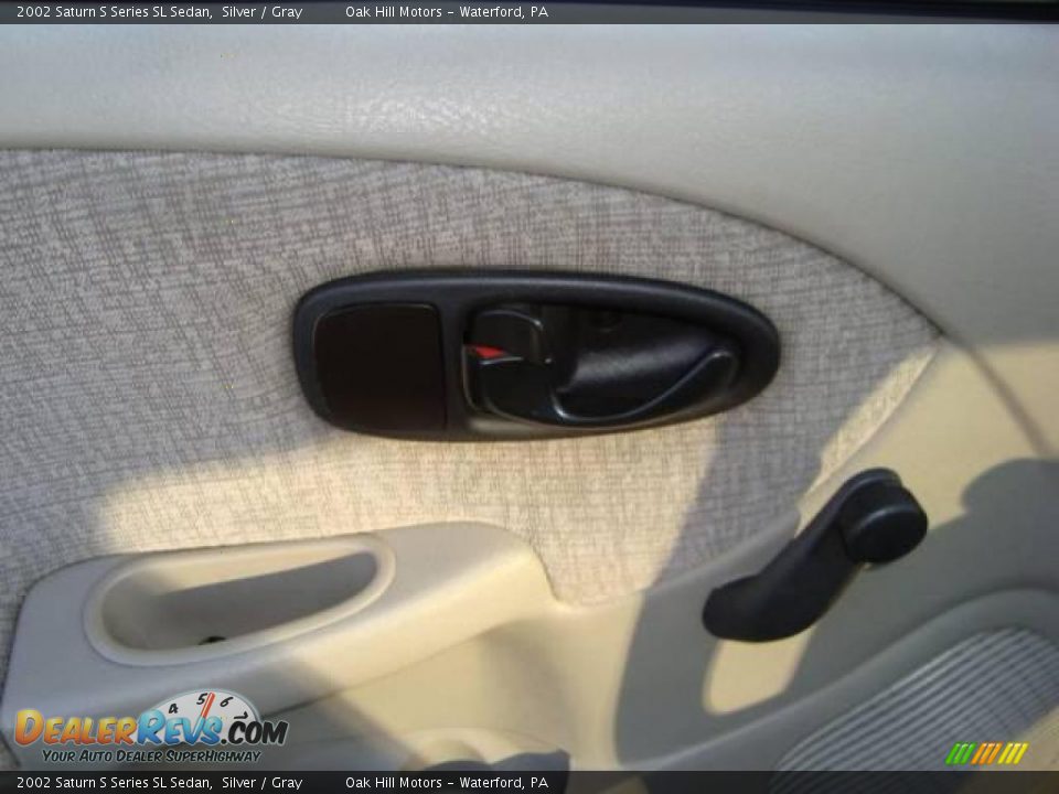 2002 Saturn S Series SL Sedan Silver / Gray Photo #11