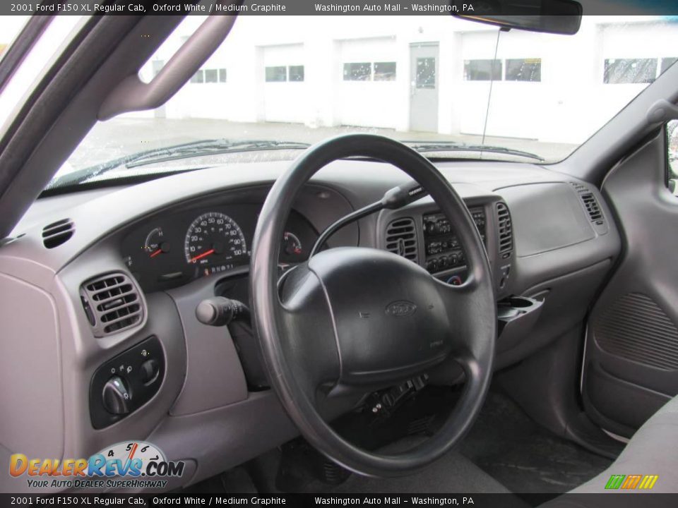 2001 Ford F150 XL Regular Cab Oxford White / Medium Graphite Photo #11