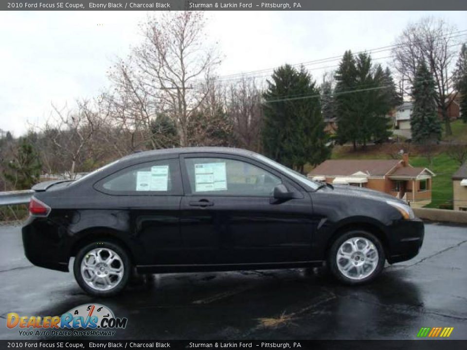 2010 Ford Focus SE Coupe Ebony Black / Charcoal Black Photo #2