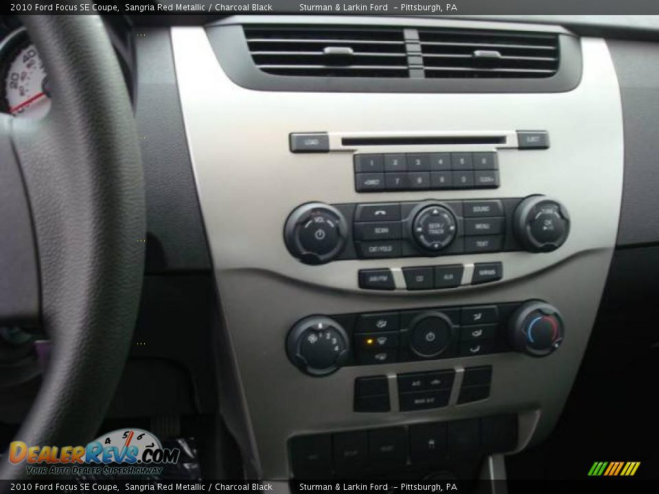 2010 Ford Focus SE Coupe Sangria Red Metallic / Charcoal Black Photo #18