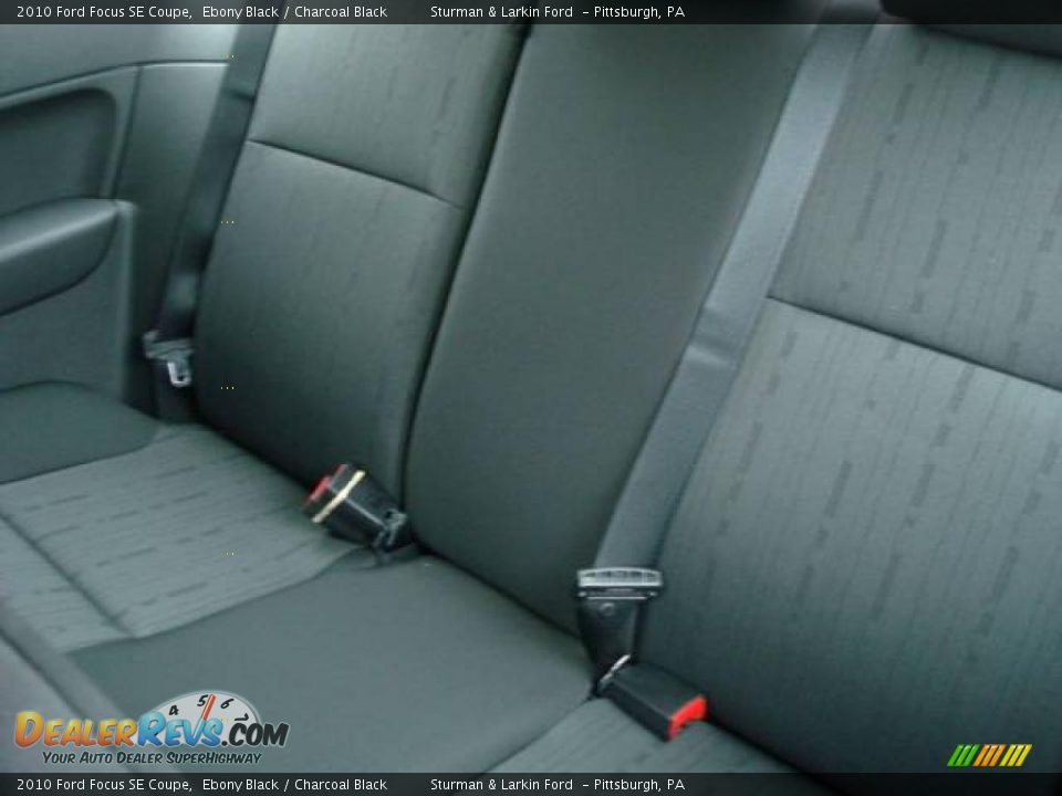 2010 Ford Focus SE Coupe Ebony Black / Charcoal Black Photo #11