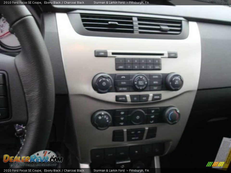 2010 Ford Focus SE Coupe Ebony Black / Charcoal Black Photo #18