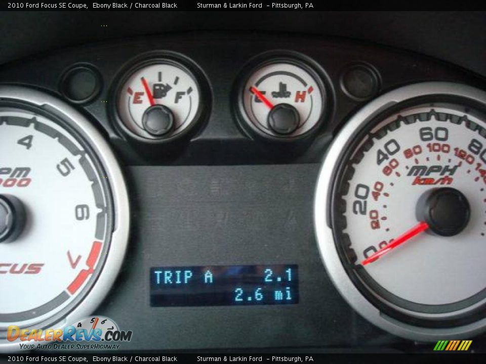 2010 Ford Focus SE Coupe Ebony Black / Charcoal Black Photo #20