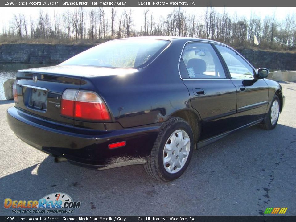 1996 Honda Accord LX Sedan Granada Black Pearl Metallic / Gray Photo #3