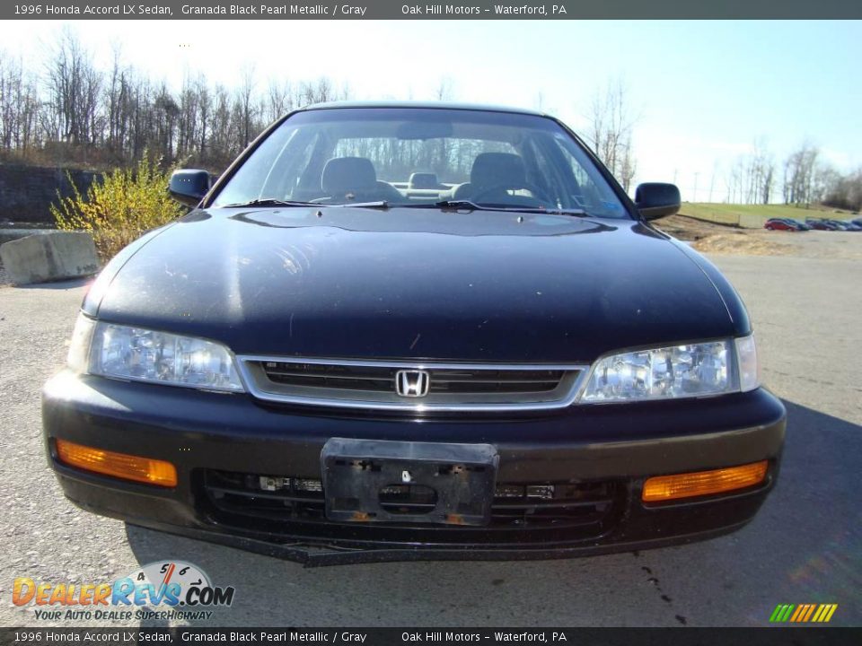 1996 Honda Accord LX Sedan Granada Black Pearl Metallic / Gray Photo #4