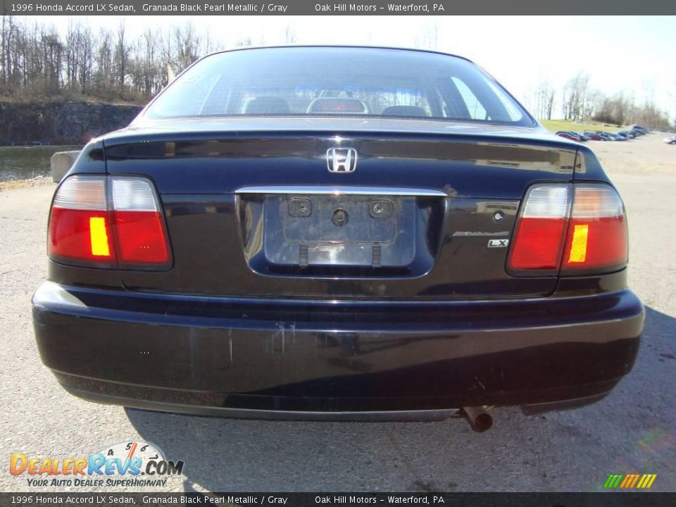 1996 Honda Accord LX Sedan Granada Black Pearl Metallic / Gray Photo #5