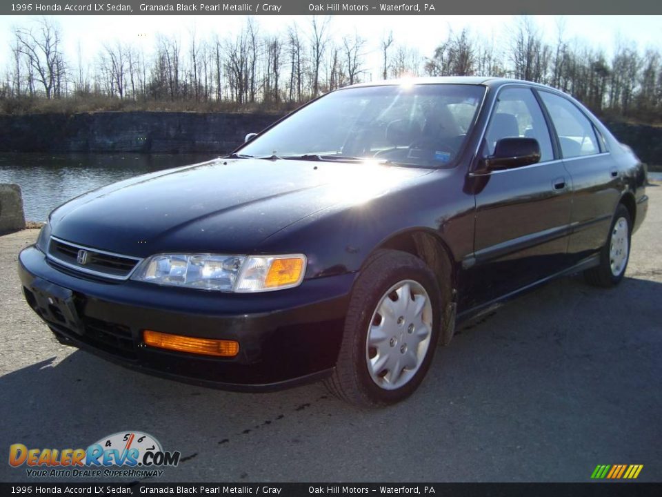 1996 Honda Accord LX Sedan Granada Black Pearl Metallic / Gray Photo #6