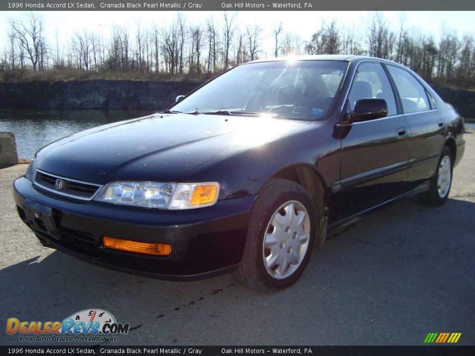 1996 Honda Accord LX Sedan Granada Black Pearl Metallic / Gray Photo #6