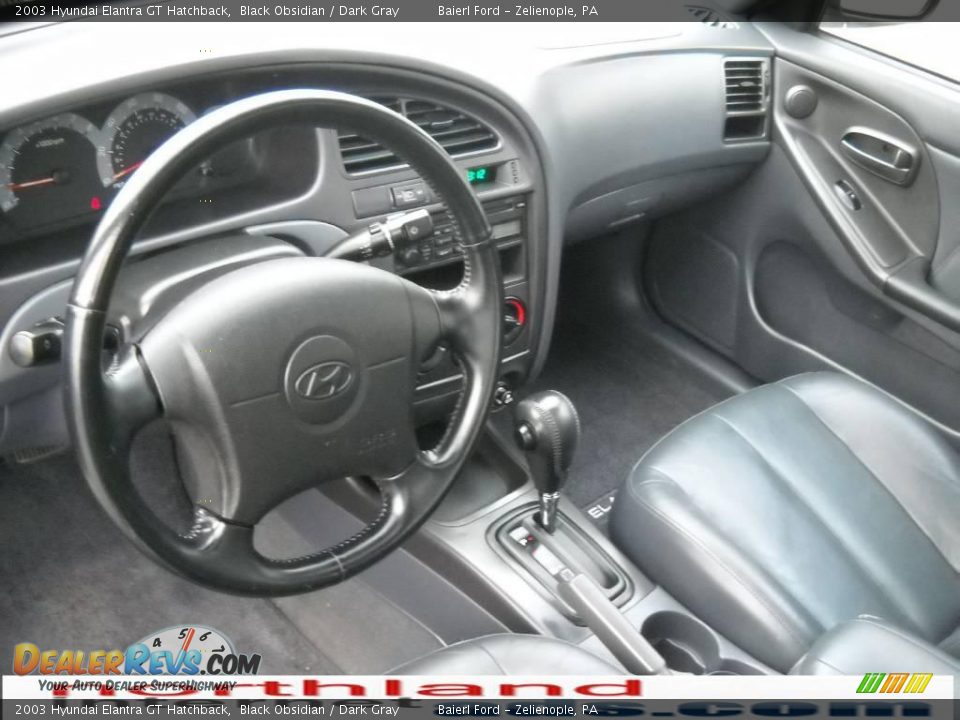 2003 Hyundai Elantra GT Hatchback Black Obsidian / Dark Gray Photo #10