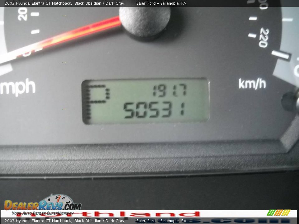 2003 Hyundai Elantra GT Hatchback Black Obsidian / Dark Gray Photo #20