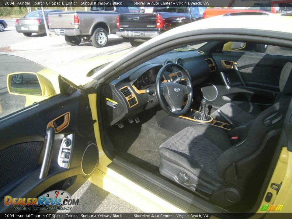 2004 Hyundai Tiburon GT Special Edition Sunburst Yellow / Black Photo #17