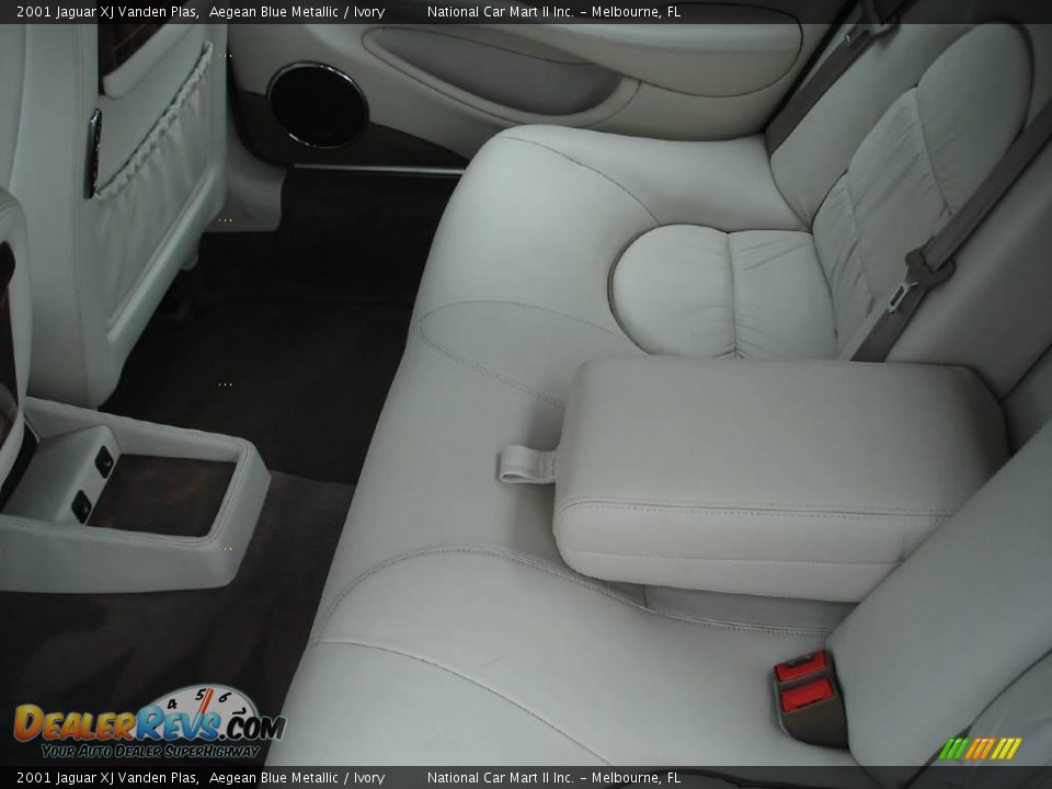 2001 Jaguar XJ Vanden Plas Aegean Blue Metallic / Ivory Photo #15