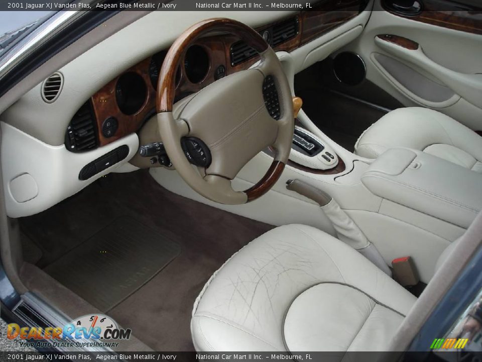 2001 Jaguar XJ Vanden Plas Aegean Blue Metallic / Ivory Photo #16