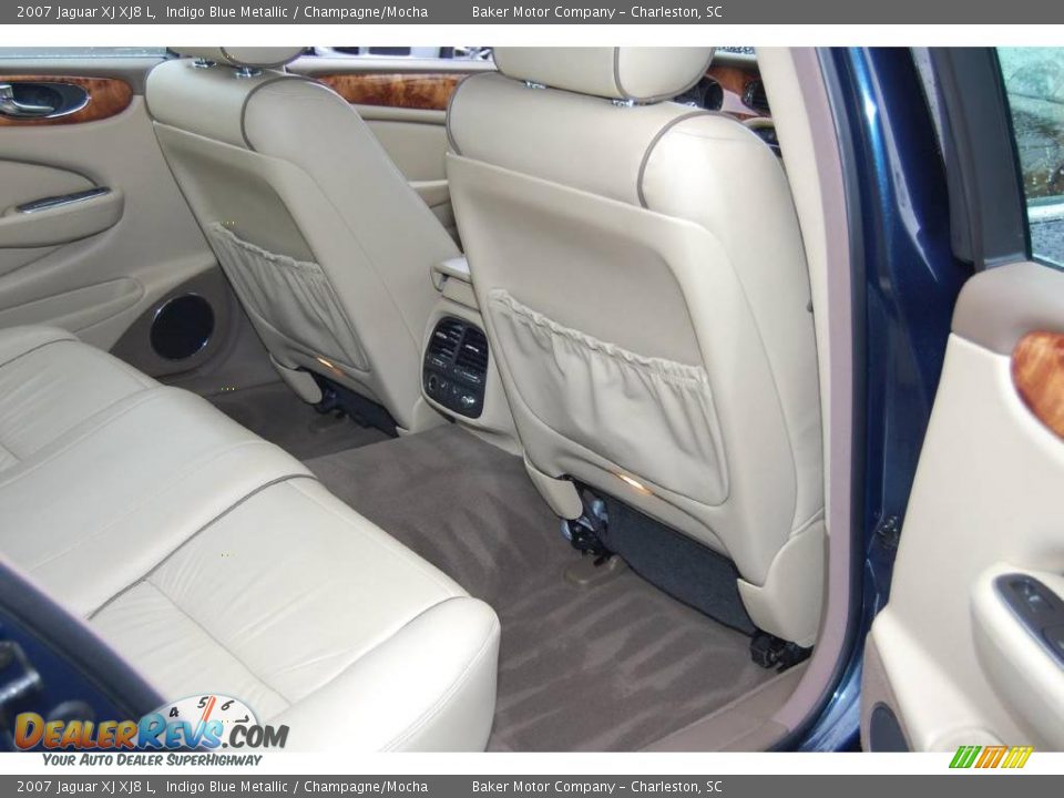 2007 Jaguar XJ XJ8 L Indigo Blue Metallic / Champagne/Mocha Photo #10