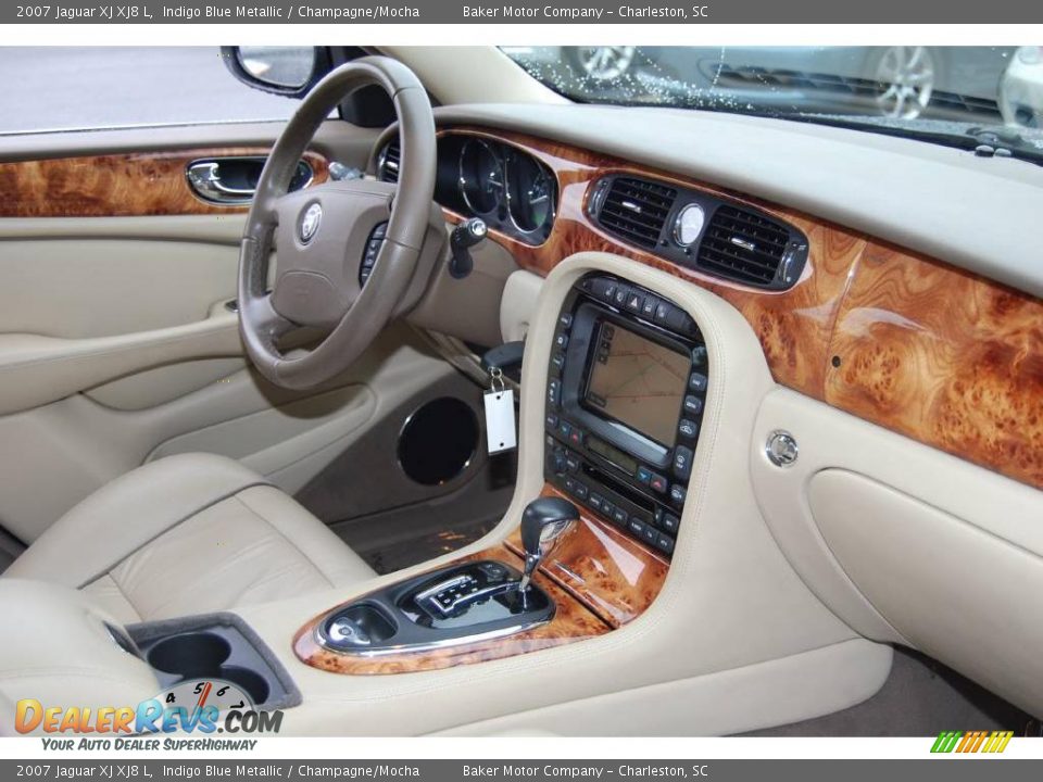 2007 Jaguar XJ XJ8 L Indigo Blue Metallic / Champagne/Mocha Photo #11